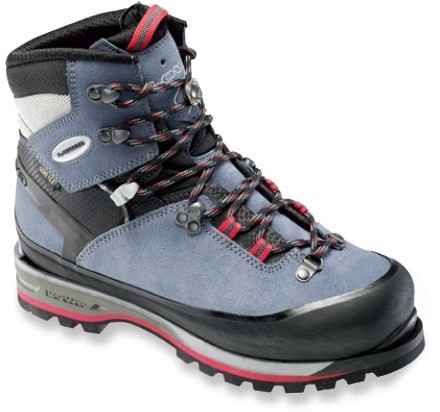lowa mountain expert boots